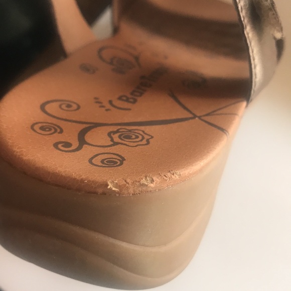 Women’s Bare Traps Die-Cut Sandals - Picture 8 of 12